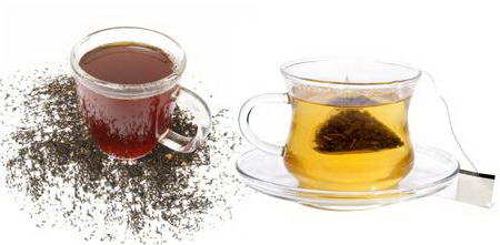 чашка листового чая и чая в пакетиках